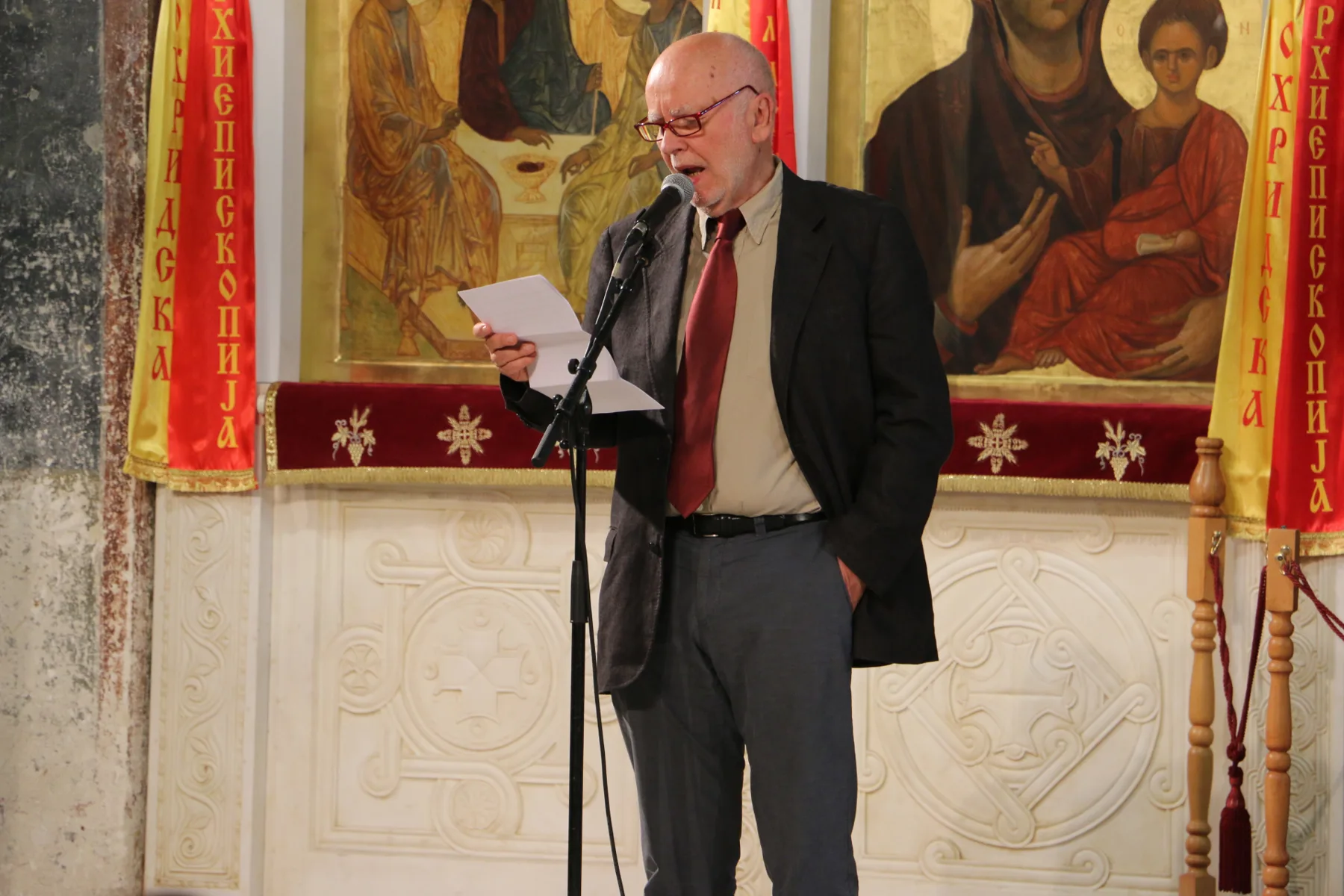 Ilustracija za tekst Adamu Zagajevskom uručen Zlatni venac Struških večeri poezije