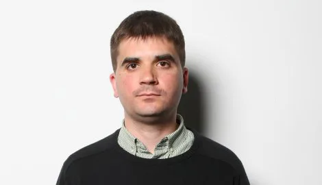 Mića Vujičić – Esej